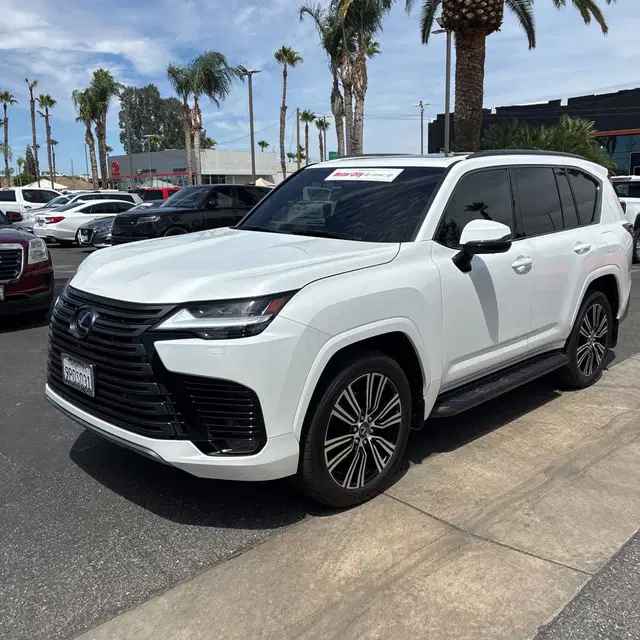 2024 Lexus LX 600 Luxury