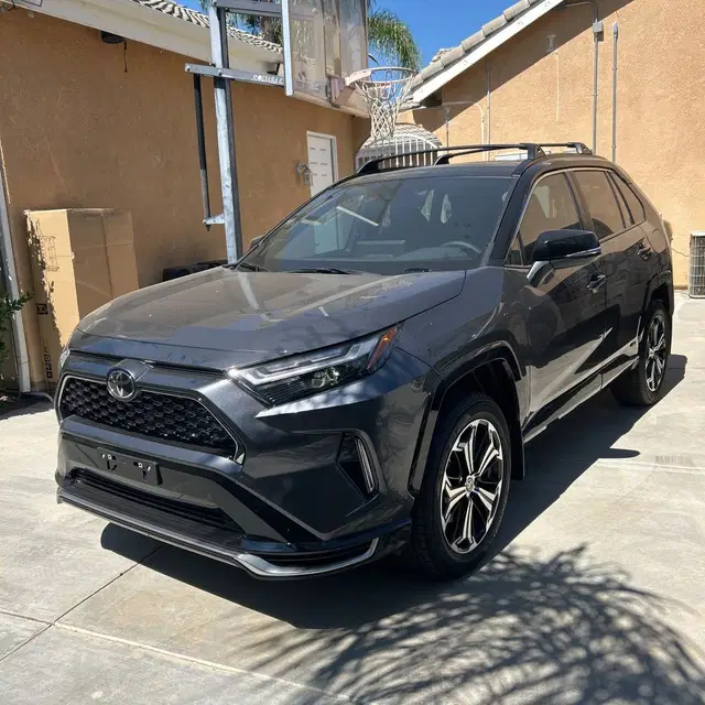 2025 Toyota RAV4 Plug-in Hybrid XSE