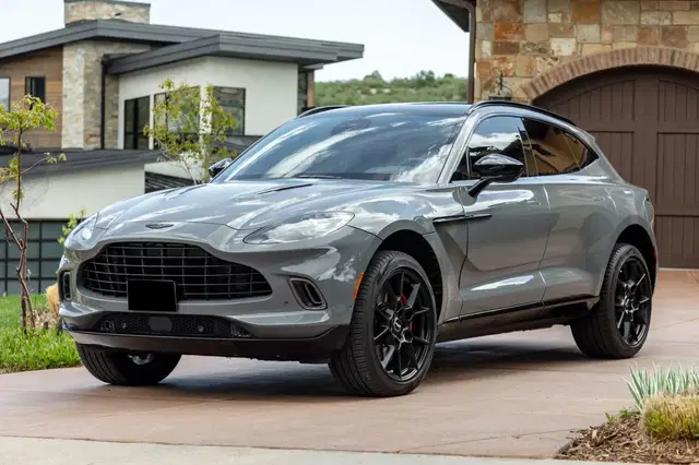 2021 Aston Martin DBX