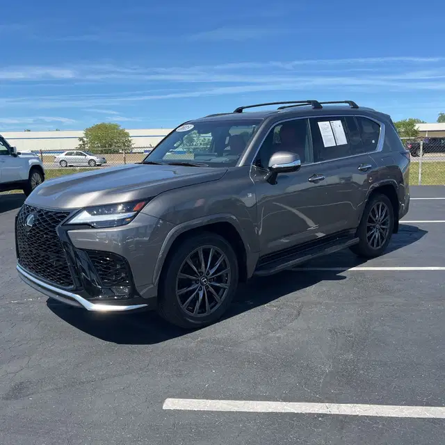 2023 Lexus LX 600 F SPORT Handling