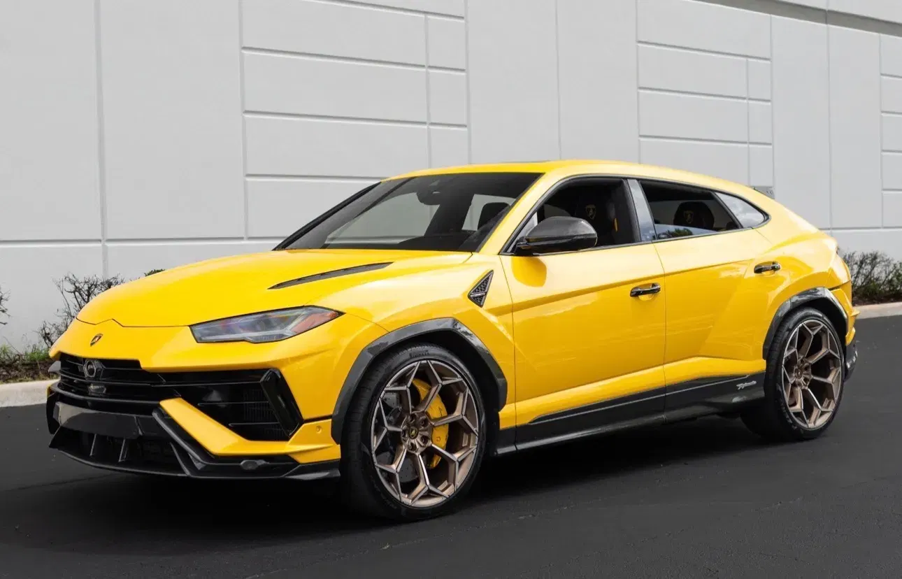 2024 Lamborghini Urus Performante