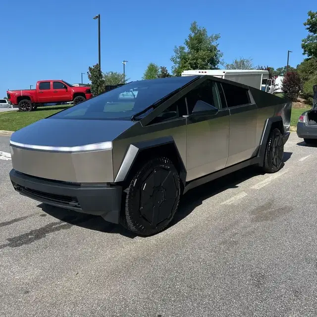 2024 Tesla Cybertruck Base