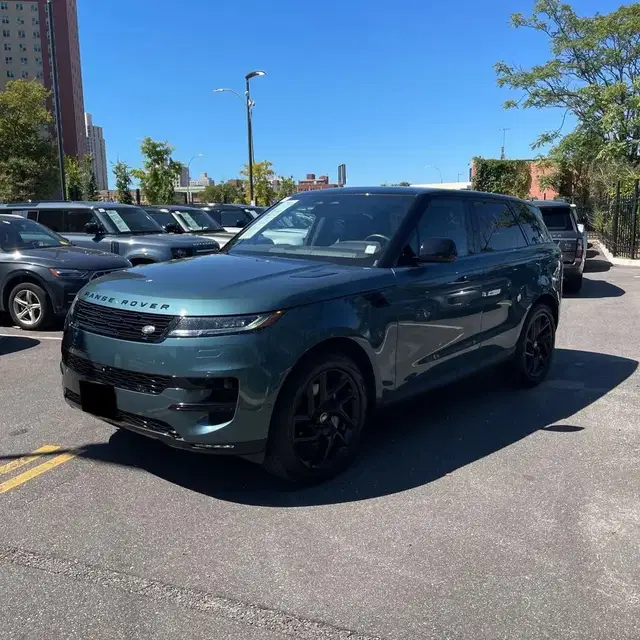 2024 Land Rover Range Rover Sport P360 SE