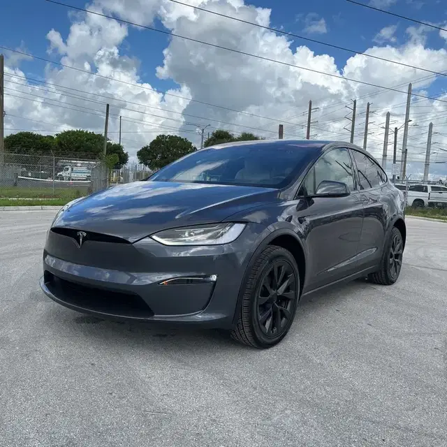 2023 Tesla Model X Long Range
