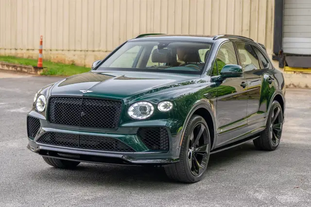 4,300-Mile 2021 Bentley Bentayga V8