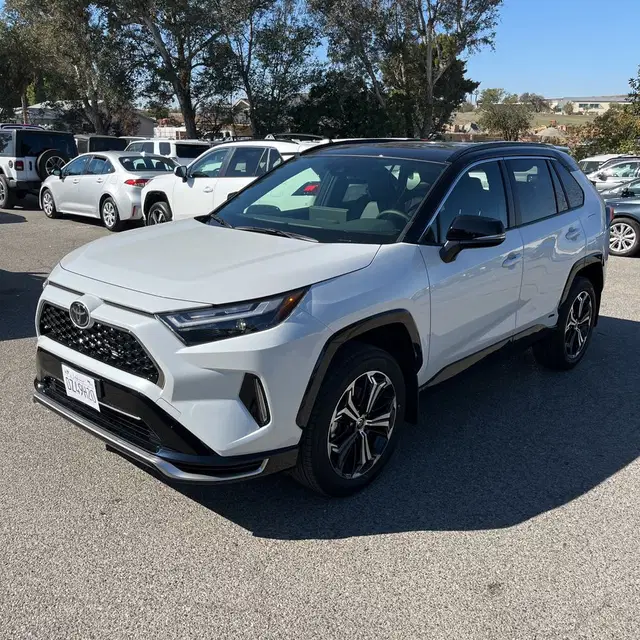2025 Toyota RAV4 Plug-in Hybrid XSE