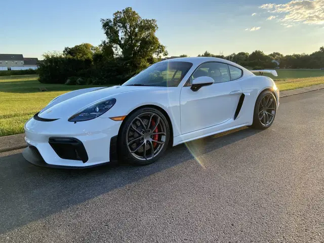 2022 Porsche 718 Cayman GT4