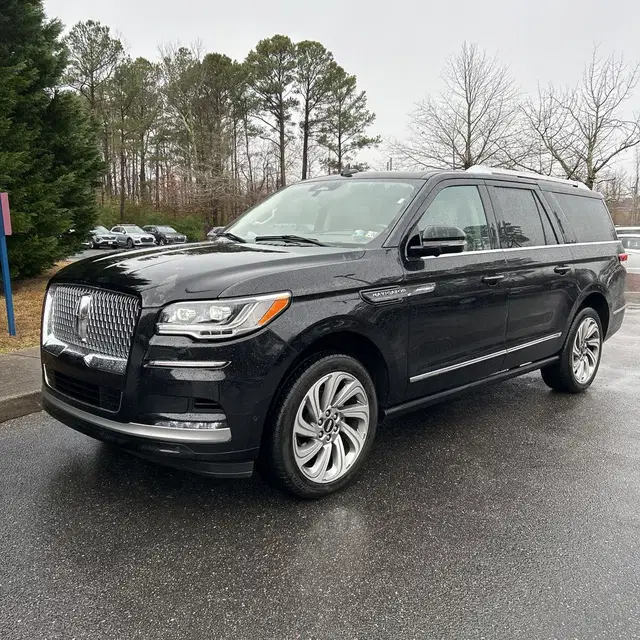 2023 Lincoln Navigator L Reserve