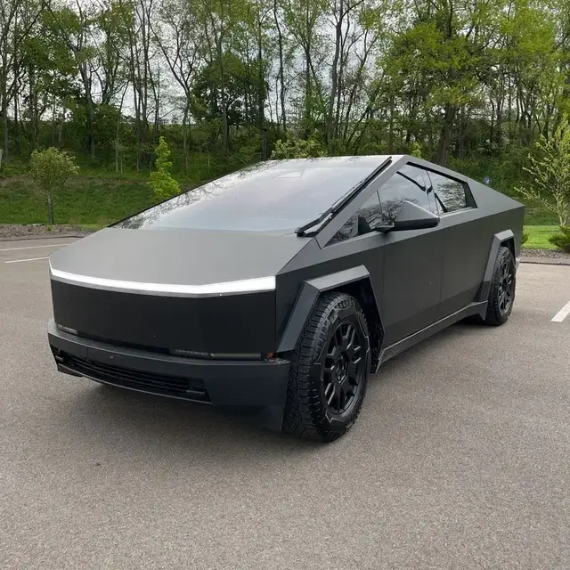2024 Tesla Cybertruck CyberBeast