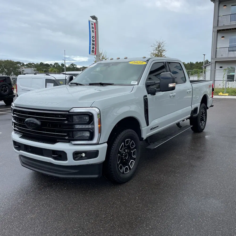 2025 Ford F-350 Super Duty Platinum