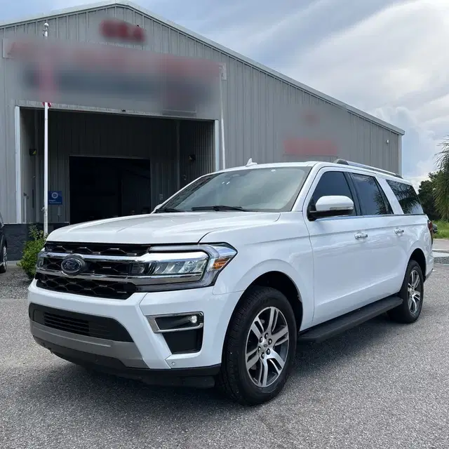 2024 Ford Expedition MAX Limited