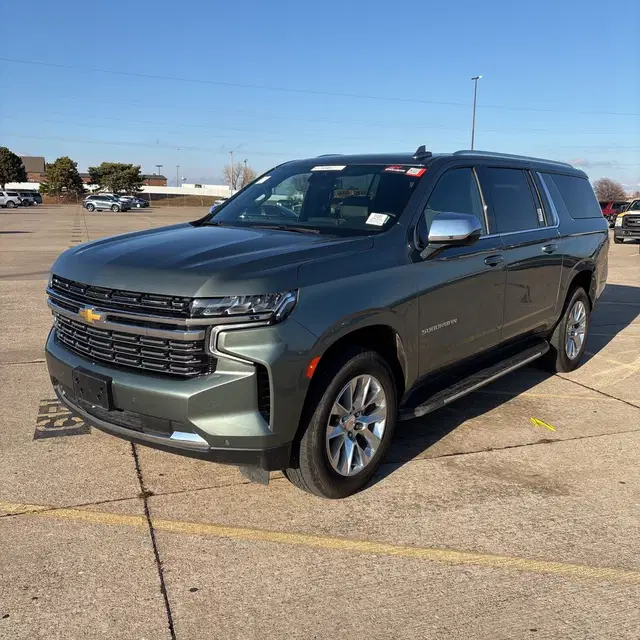 2023 Chevrolet Suburban Premier