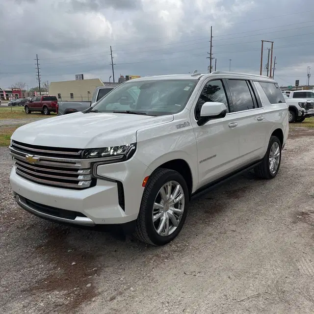 2023 Chevrolet Suburban High Country