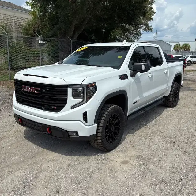 2022 GMC Sierra 1500 AT4